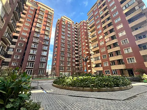 Satılır 4 otaqlı mənzil 198 m² — Bakı 4 otaq 198.00 m²