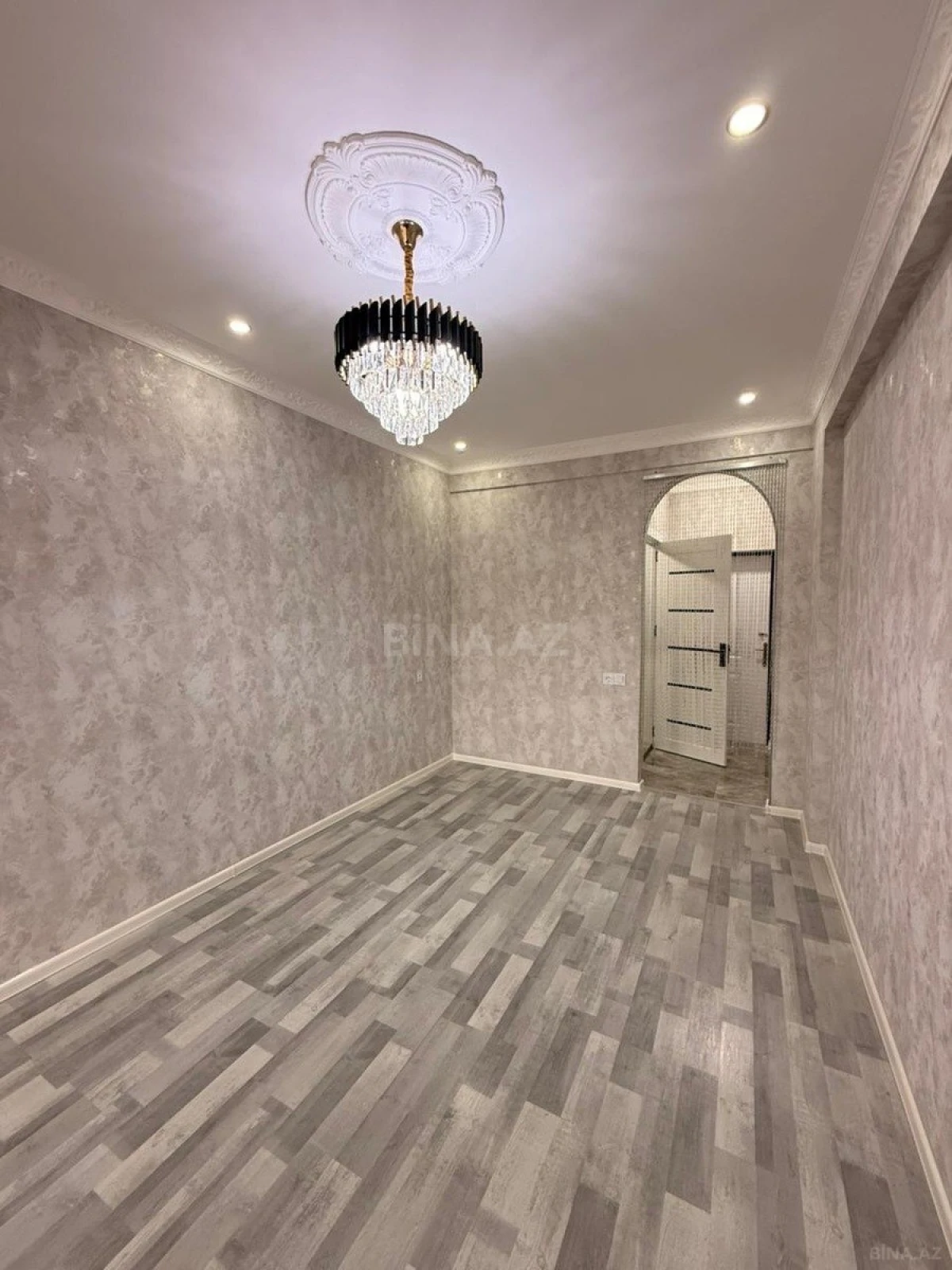 Satılır 1 otaqlı mənzil 28 m²