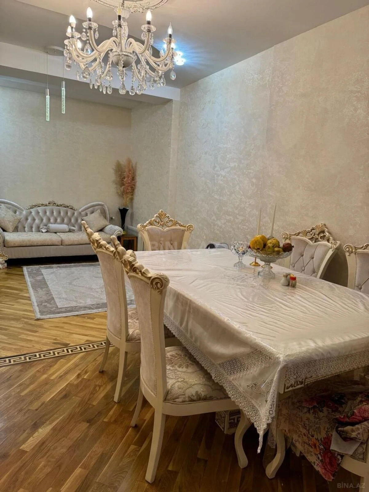 Satılır 3 otaqlı mənzil 106 m²