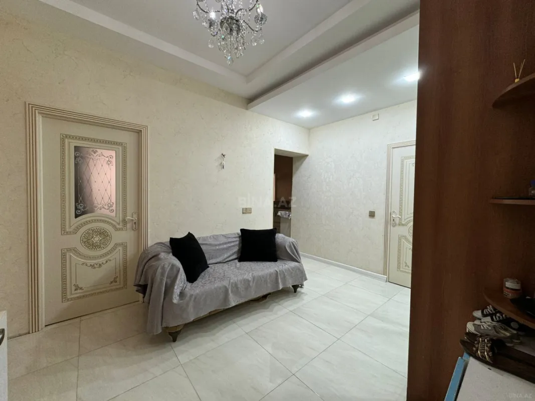 Satılır 3 otaqlı mənzil 106 m²