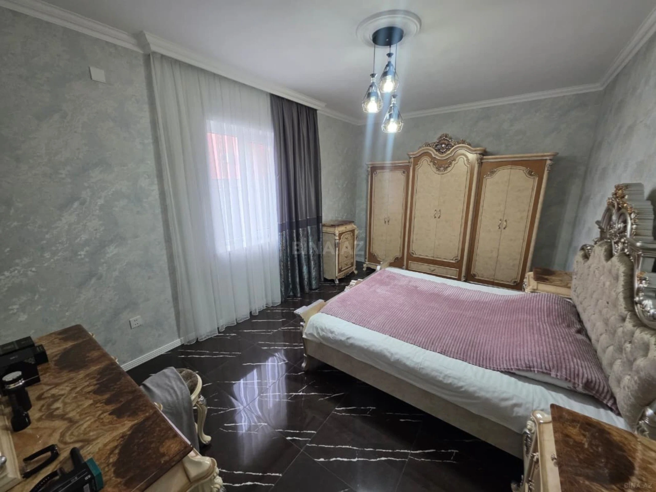 Satılır 4 otaqlı həyət evi 180 m²