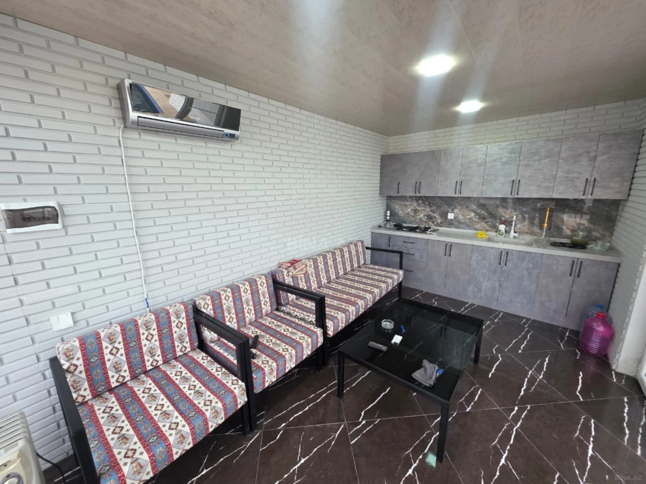 Satılır 4 otaqlı həyət evi 180 m²