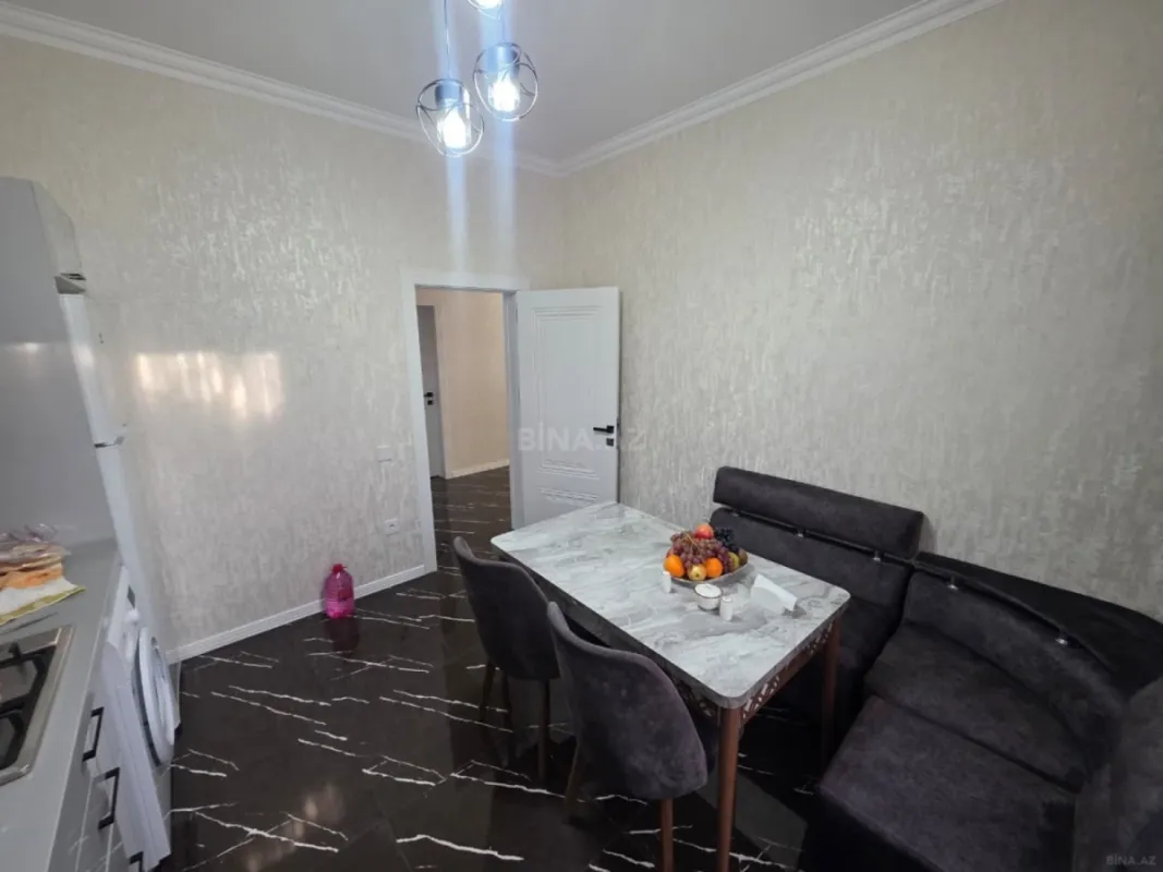 Satılır 4 otaqlı həyət evi 180 m²