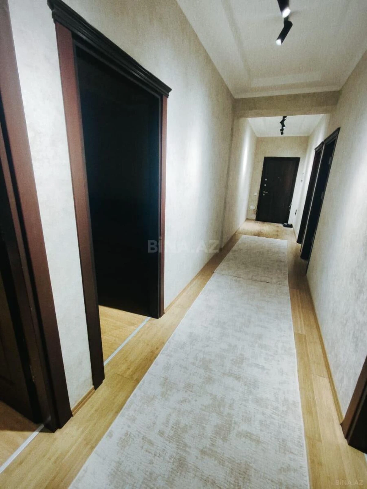 Kirayə verilir 2 otaqlı mənzil 70 m²