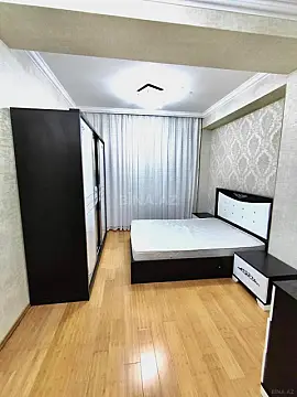 Kirayə verilir 2 otaqlı mənzil 70 m²