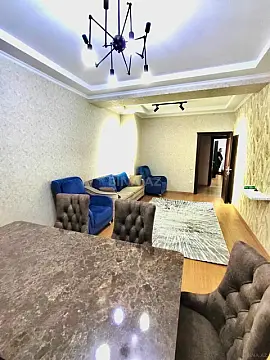 Kirayə verilir 2 otaqlı mənzil 70 m²