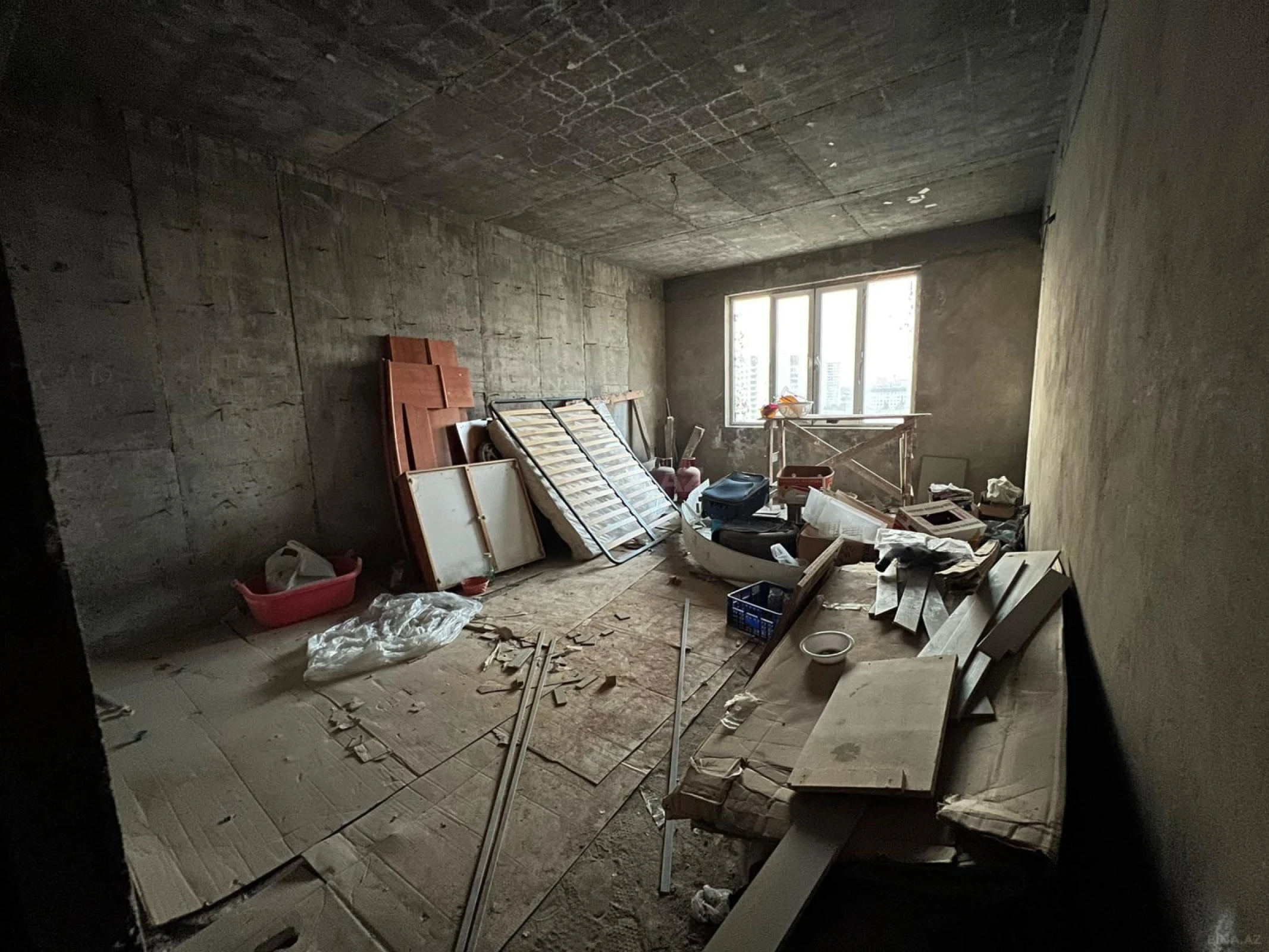 Satılır 3 otaqlı mənzil 120 m²