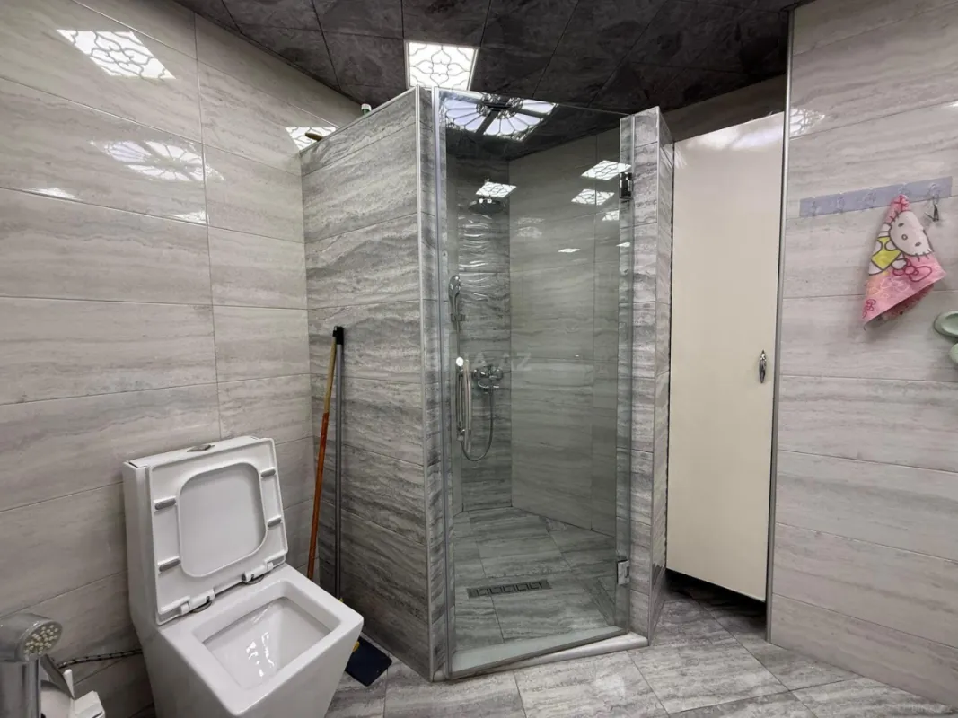 Satılır 3 otaqlı mənzil 151 m²