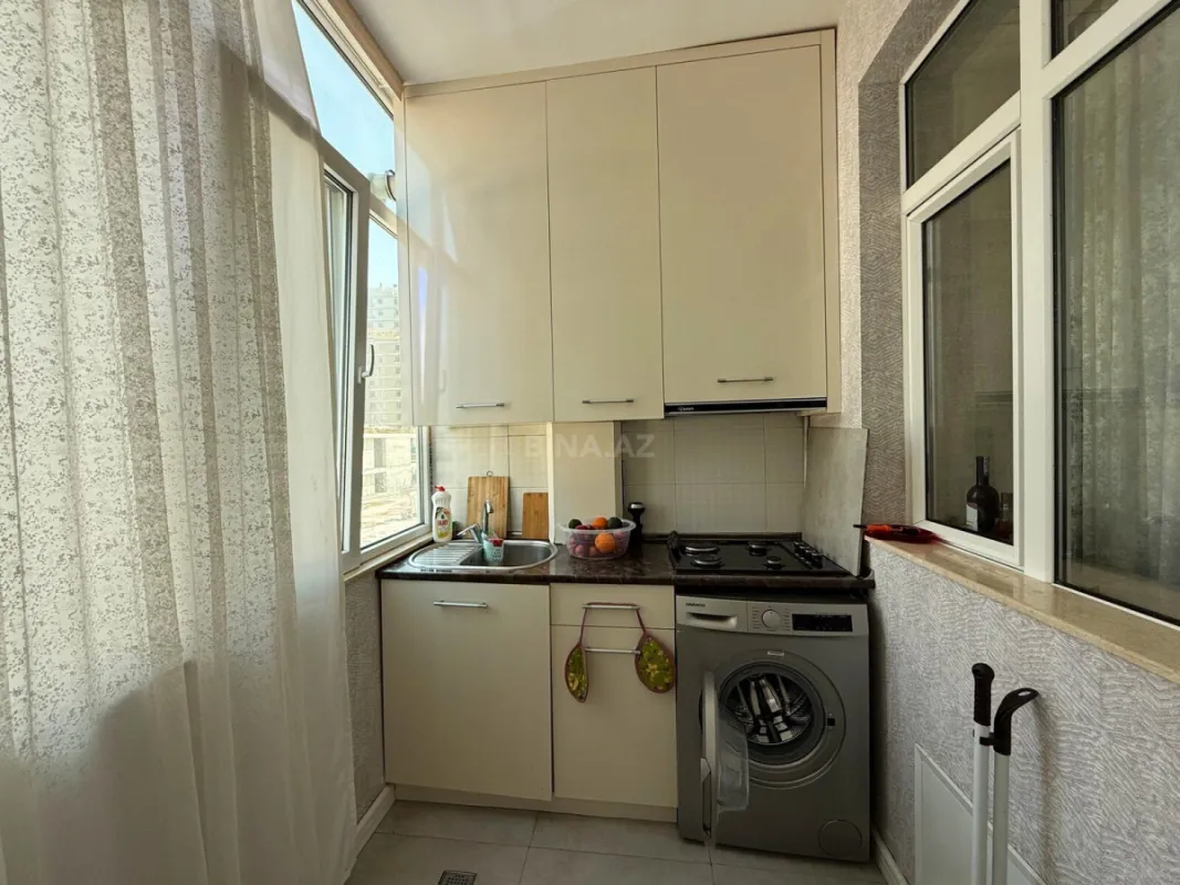 Satılır 3 otaqlı mənzil 151 m²