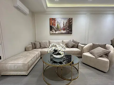 Satılır 4 otaqlı mənzil 140 m²