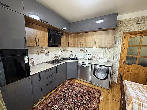 Satılır 3 otaqlı mənzil 90 m²