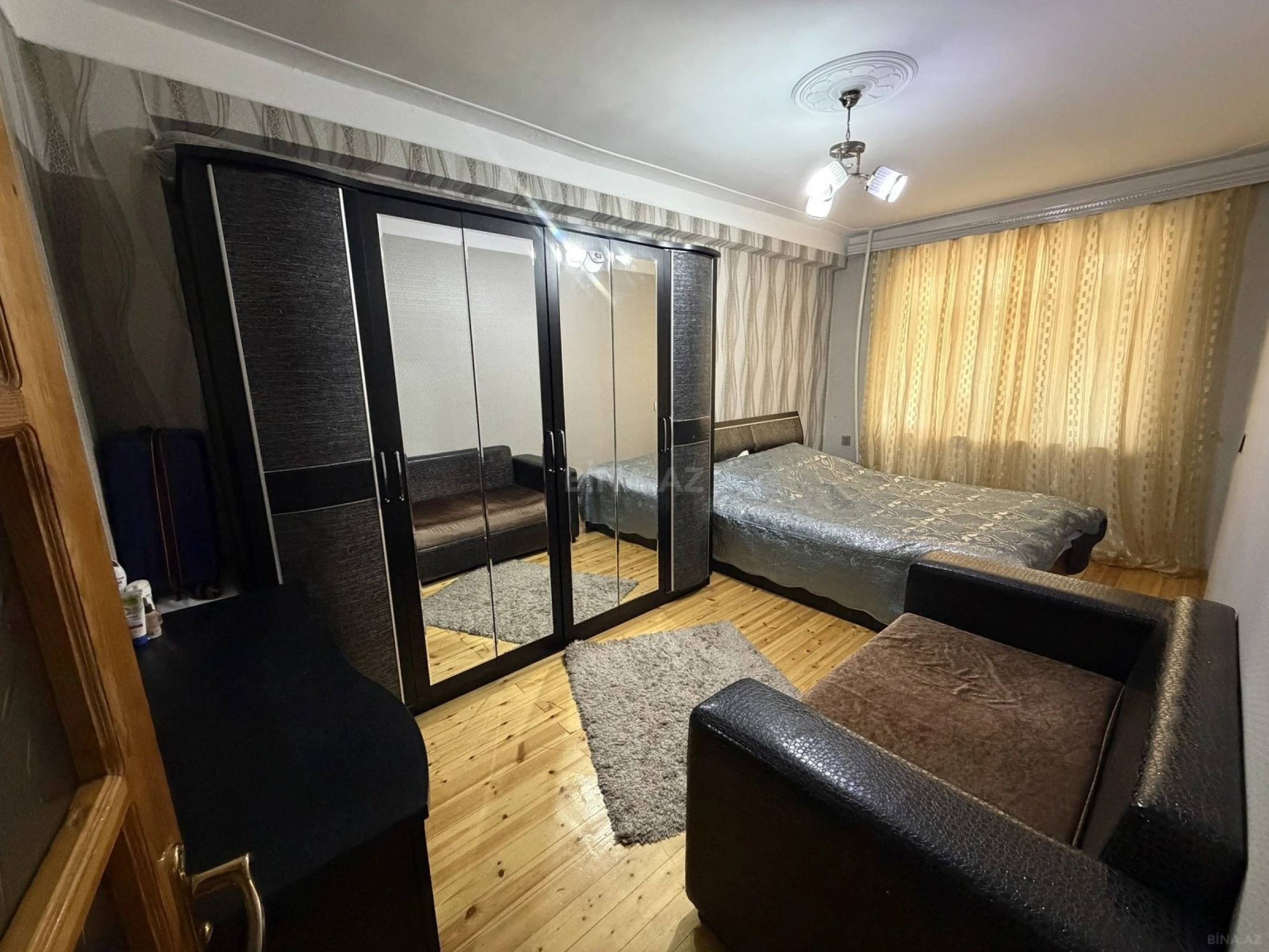Satılır 3 otaqlı mənzil 90 m²