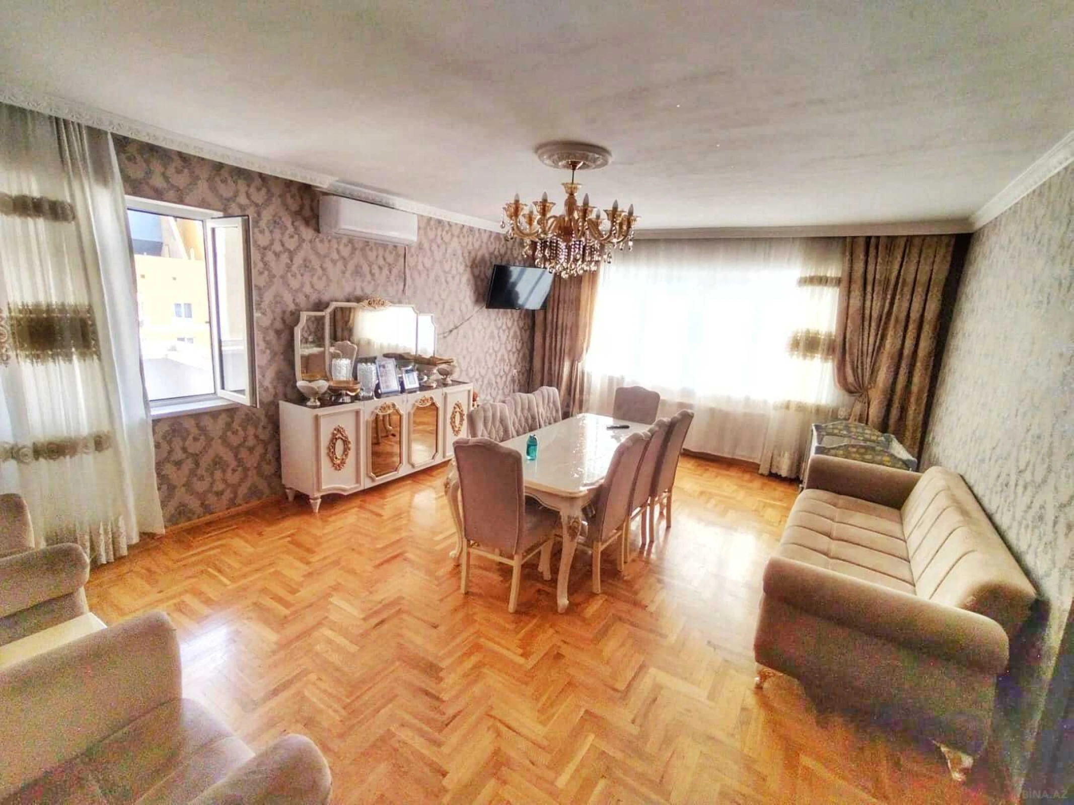 Satılır 5 otaqlı mənzil 170 m²