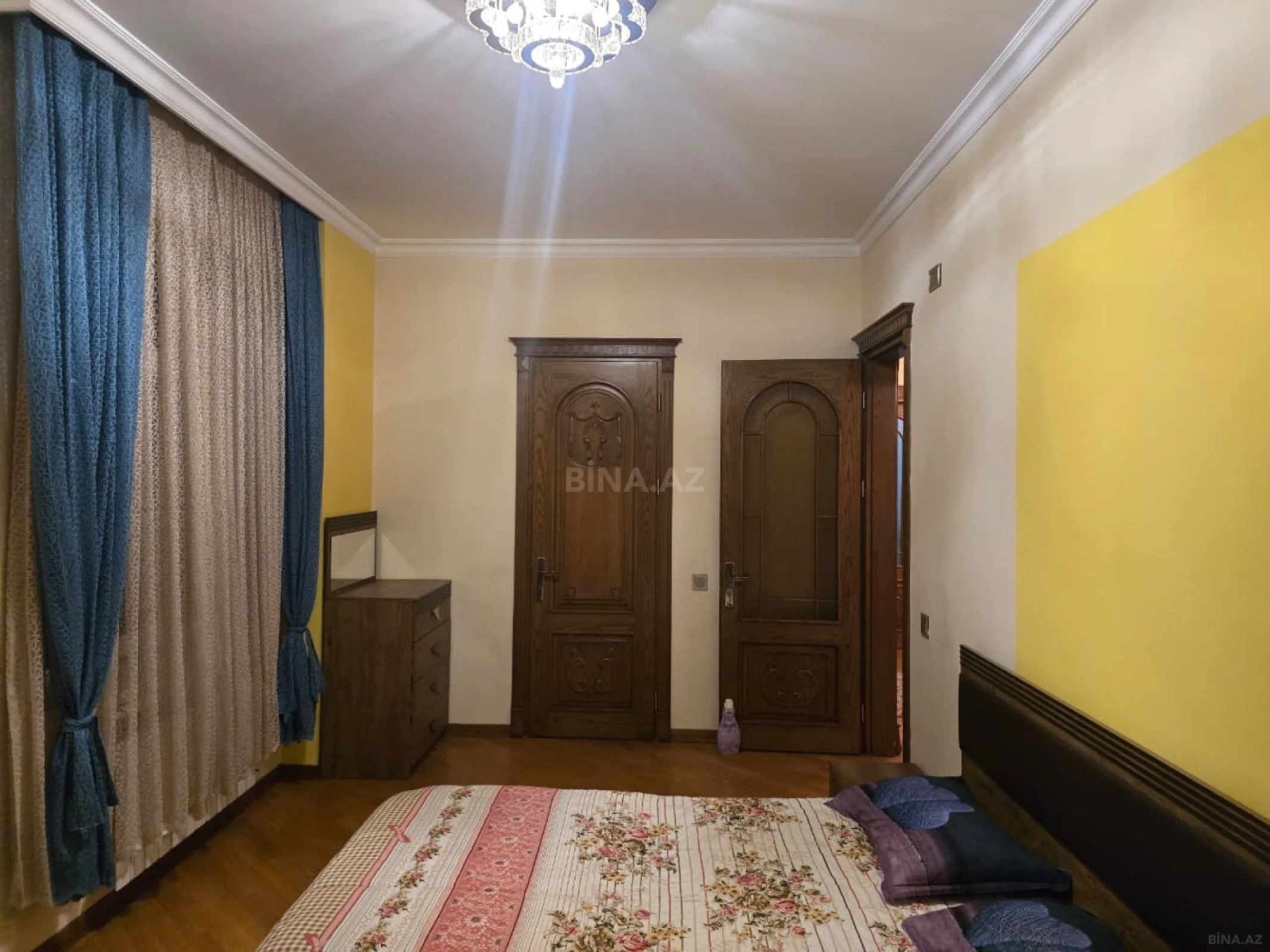 Kirayə verilir 3 otaqlı mənzil 140 m²