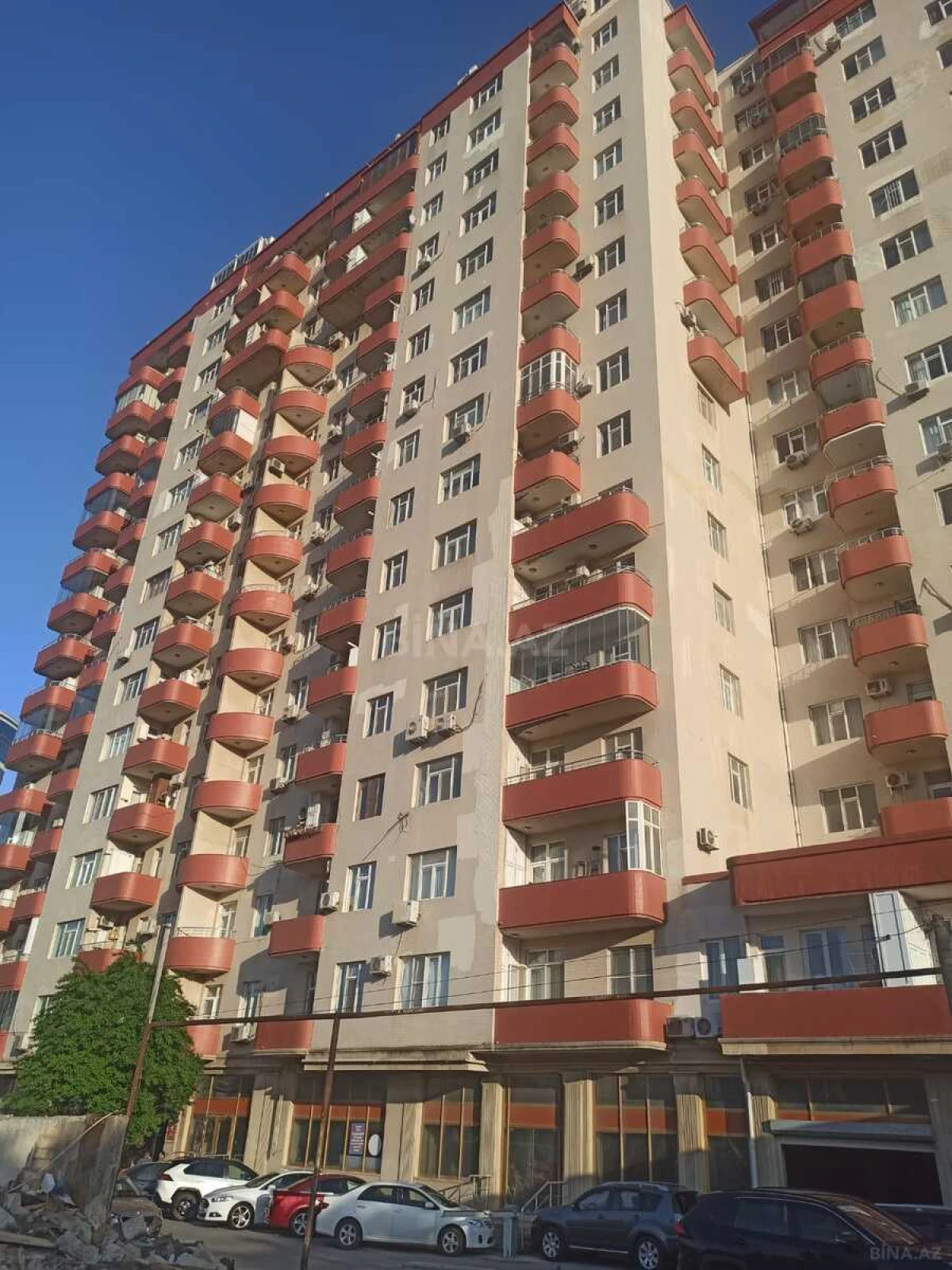 Kirayə verilir 3 otaqlı mənzil 140 m²