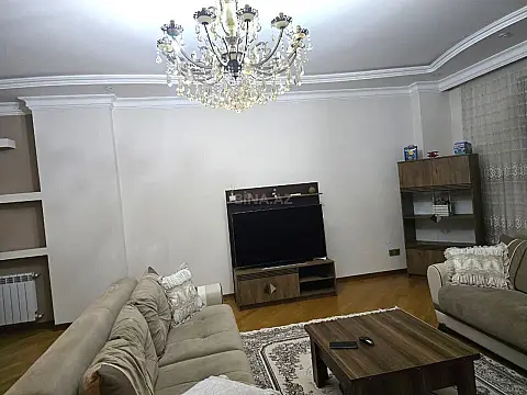 Kirayə verilir 3 otaqlı mənzil 140 m²