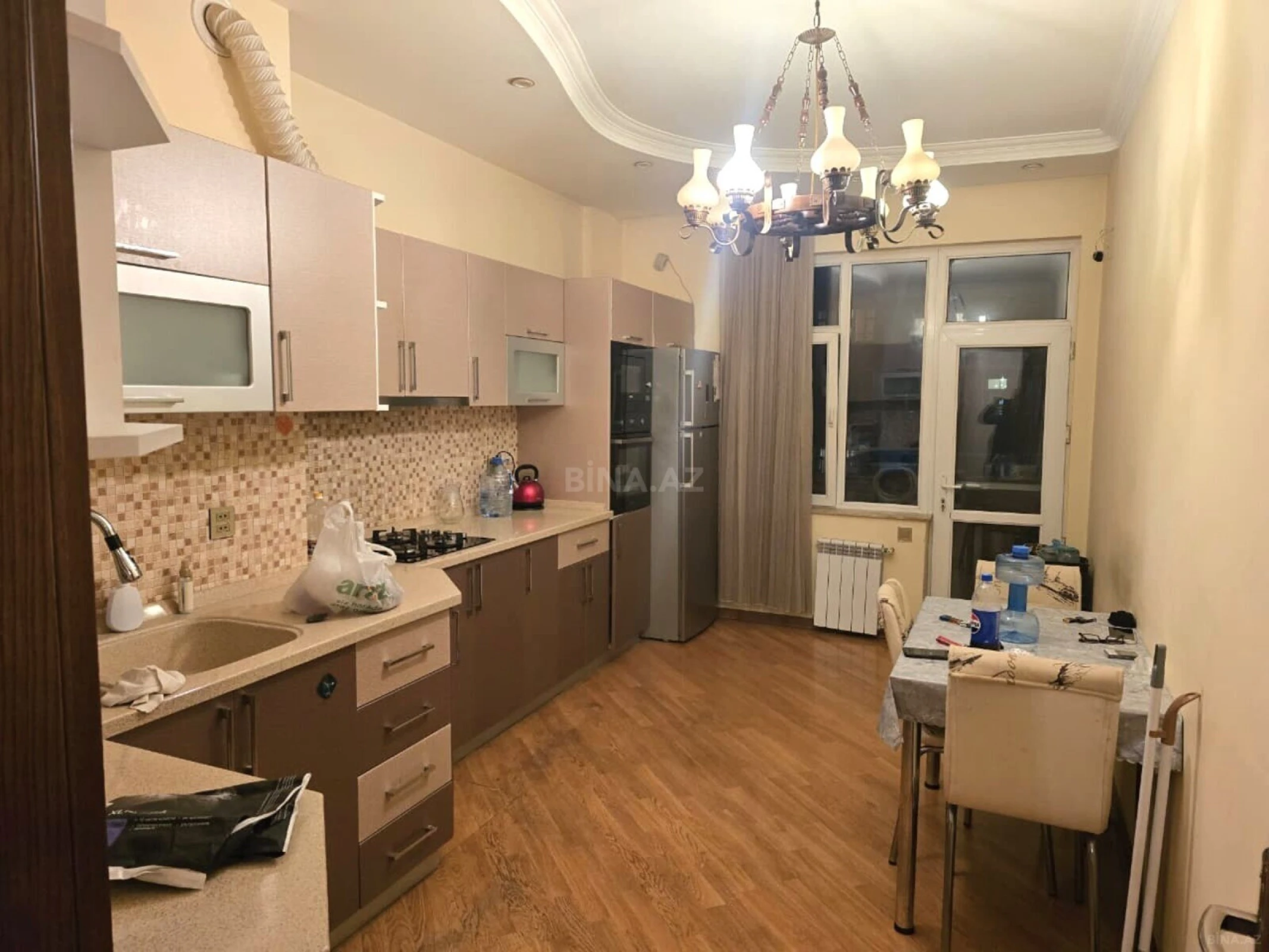 Kirayə verilir 3 otaqlı mənzil 140 m²