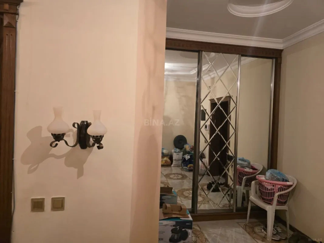 Kirayə verilir 3 otaqlı mənzil 140 m²