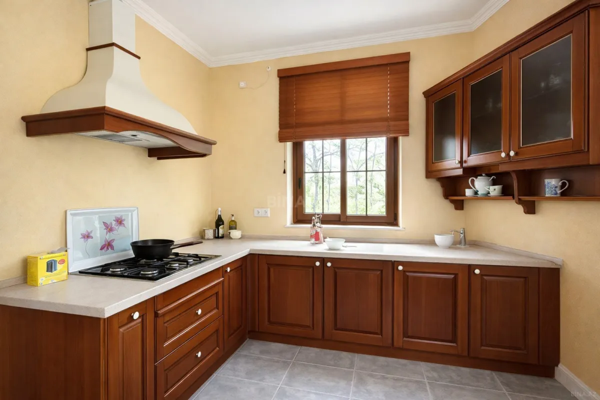 Satılır 5 otaqlı həyət evi 525 m²