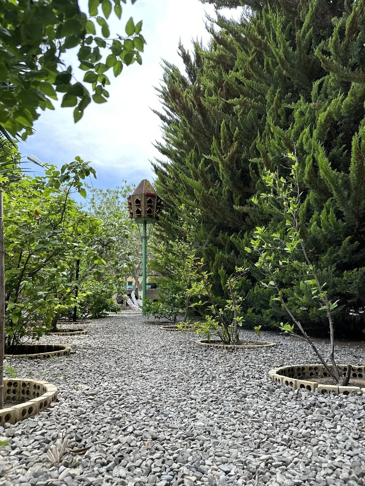 Satılır 5 otaqlı həyət evi 525 m²