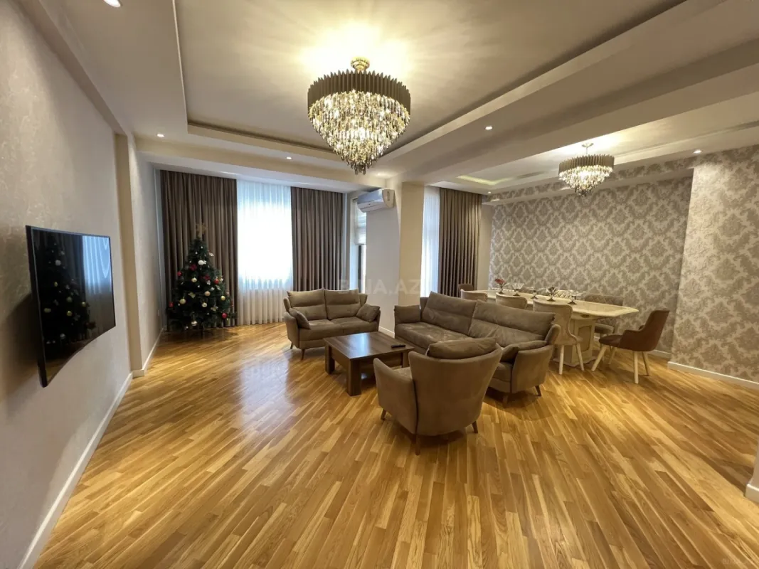 Satılır 5 otaqlı mənzil 194 m²