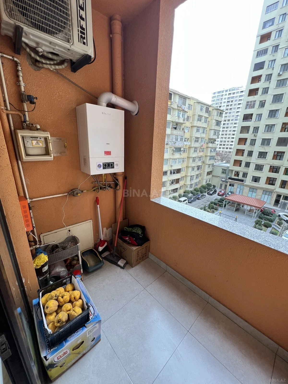 Satılır 5 otaqlı mənzil 194 m²