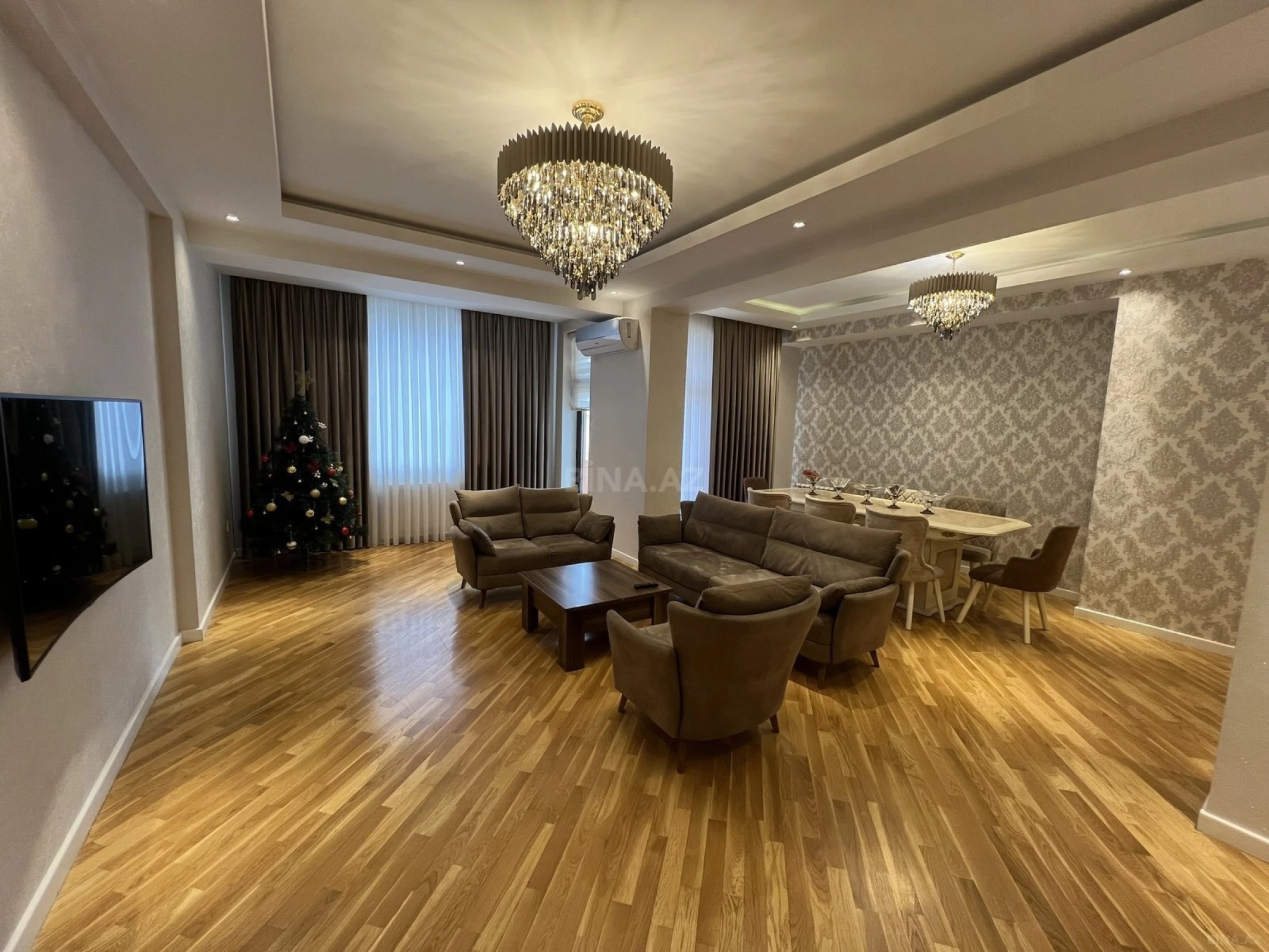 Satılır 5 otaqlı mənzil 194 m²