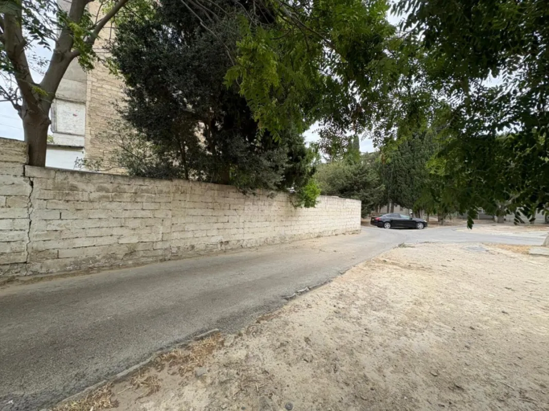 Satılır 5 otaqlı mənzil 100 m²