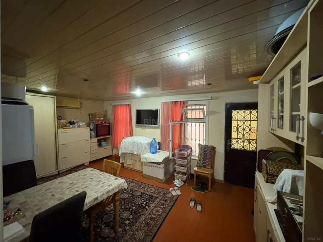 Satılır 5 otaqlı mənzil 100 m²