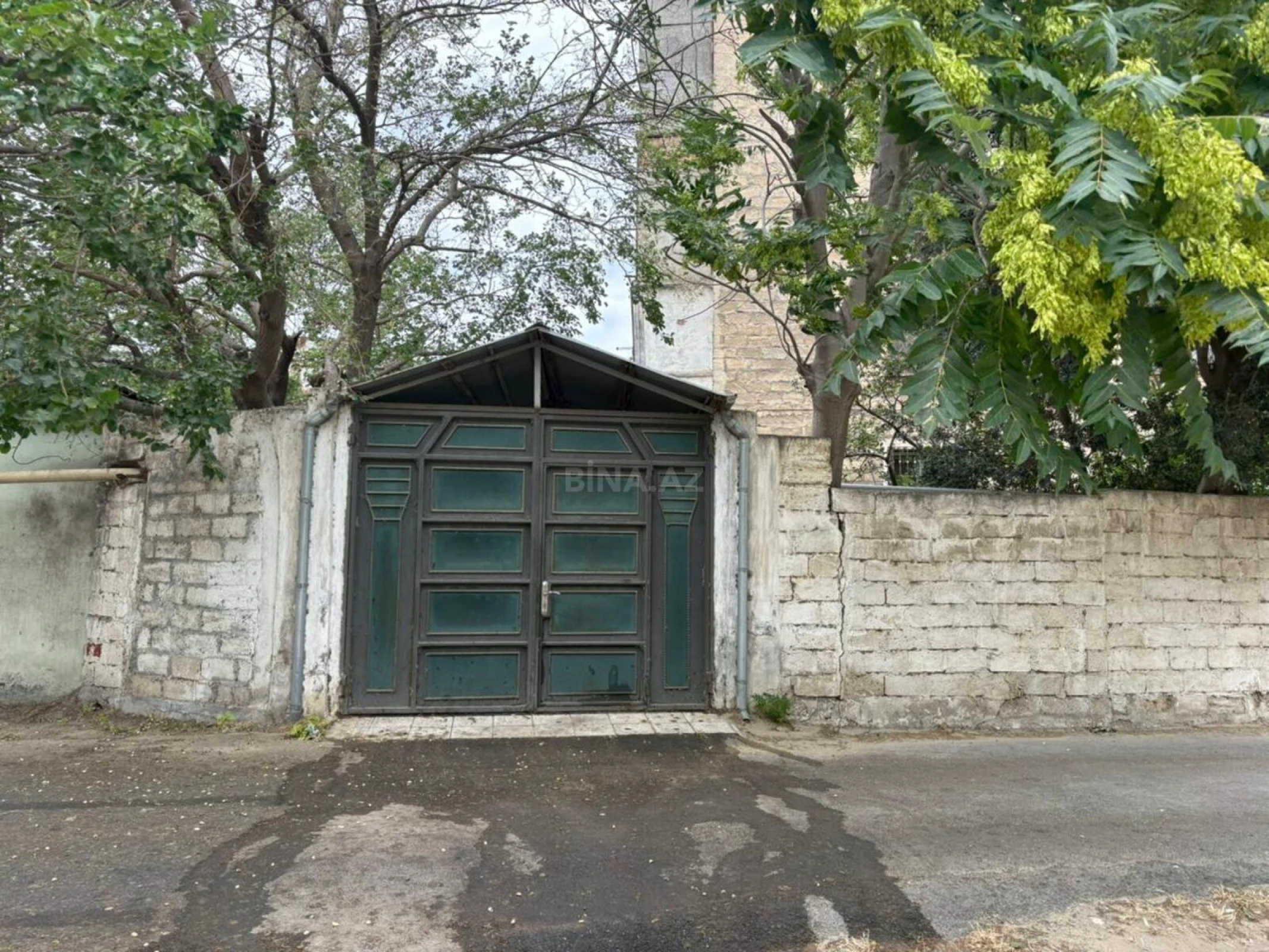 Satılır 5 otaqlı mənzil 100 m²