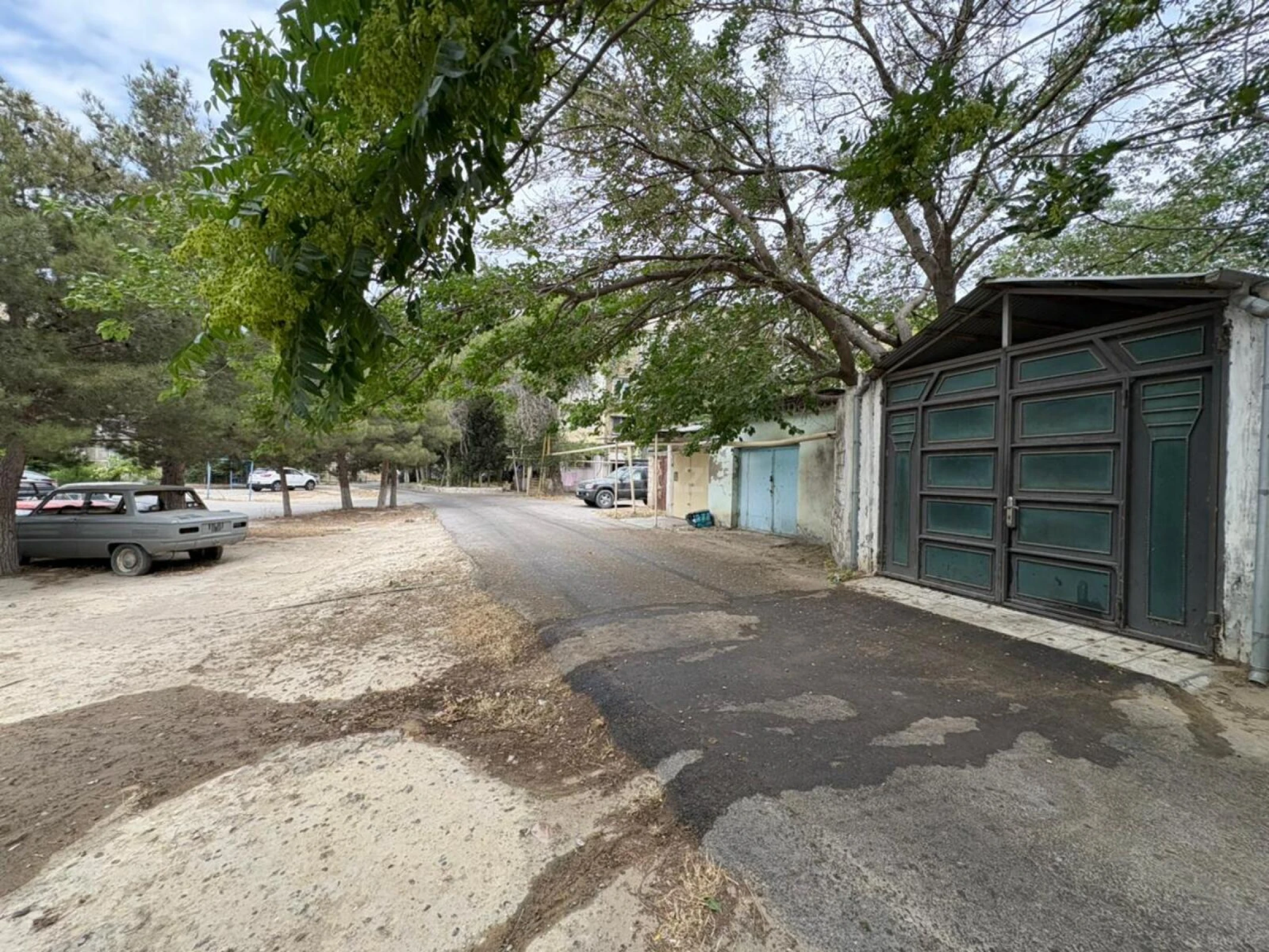 Satılır 5 otaqlı mənzil 100 m²