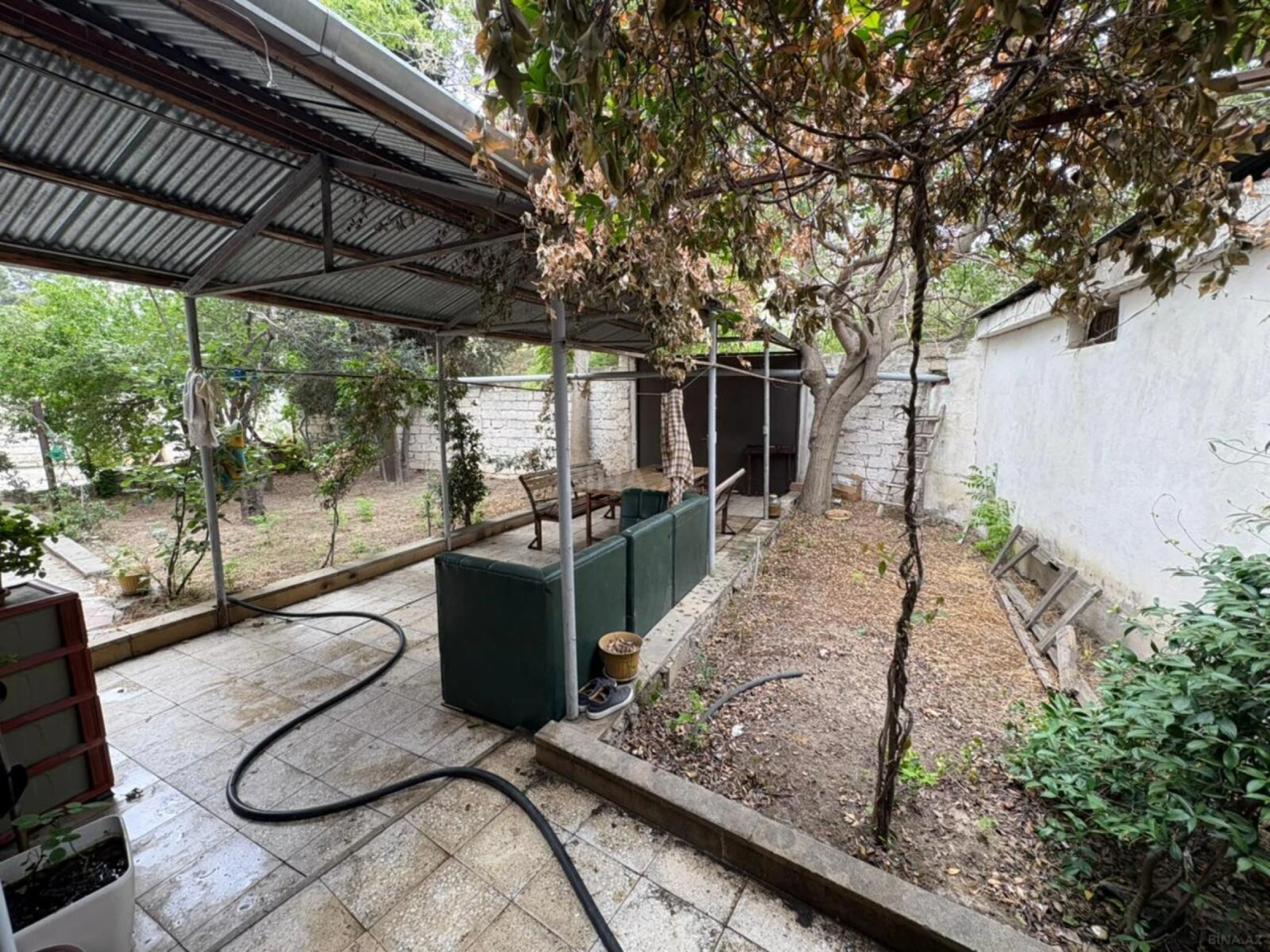 Satılır 5 otaqlı mənzil 100 m²