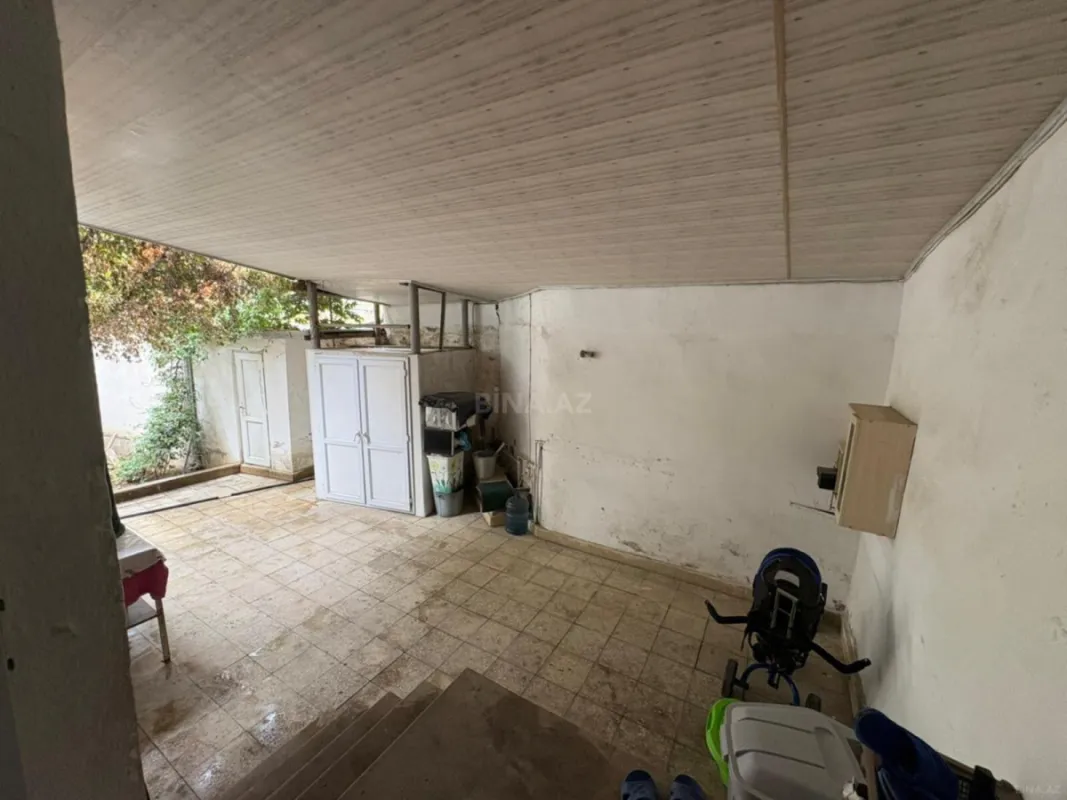 Satılır 5 otaqlı mənzil 100 m²