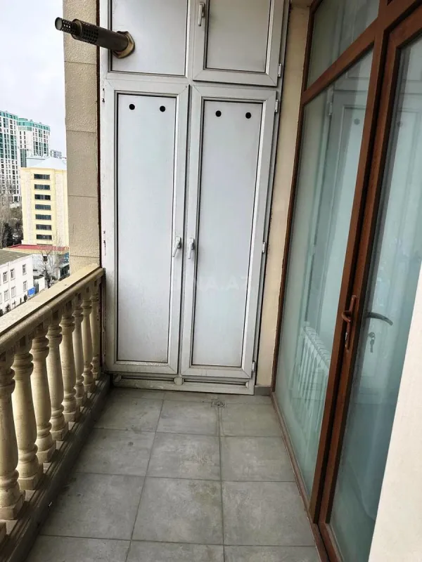 Kirayə verilir 2 otaqlı mənzil 75 m²