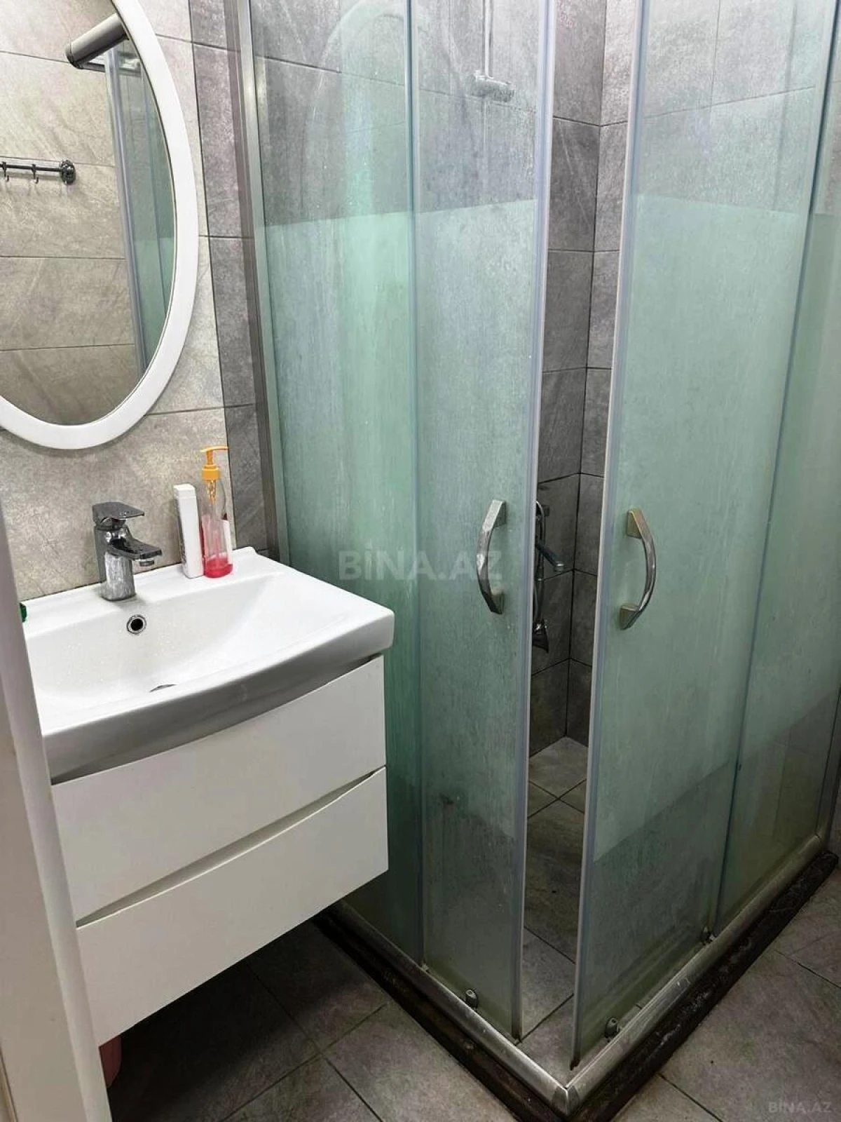 Kirayə verilir 2 otaqlı mənzil 75 m²