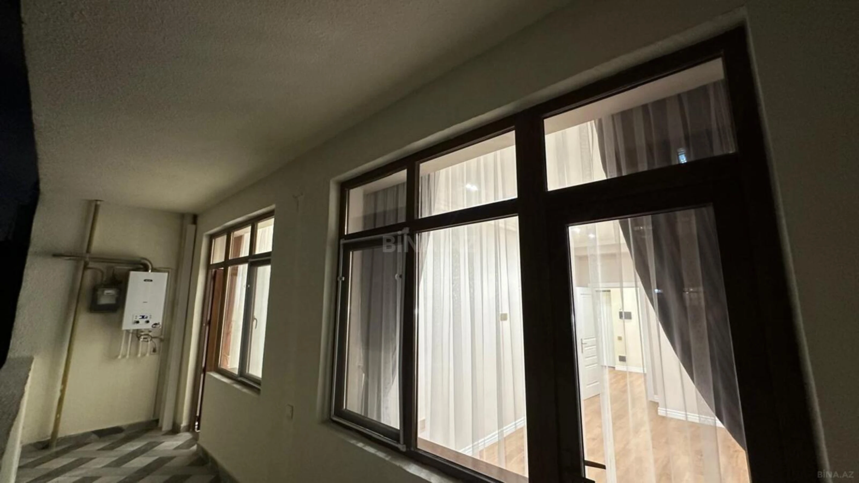 Satılır 2 otaqlı mənzil 66 m²