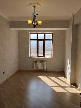 Satılır 4 otaqlı mənzil 133 m²
