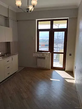 Satılır 4 otaqlı mənzil 133 m²