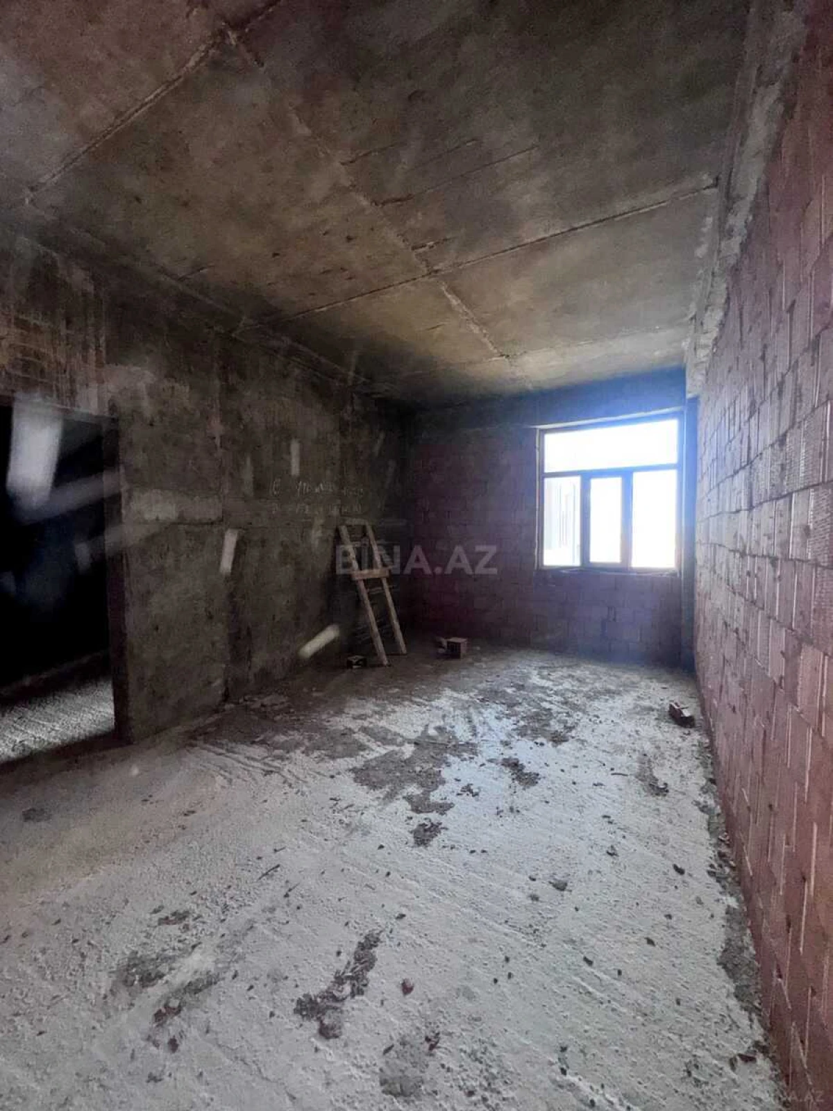 Satılır 3 otaqlı mənzil 99 m²