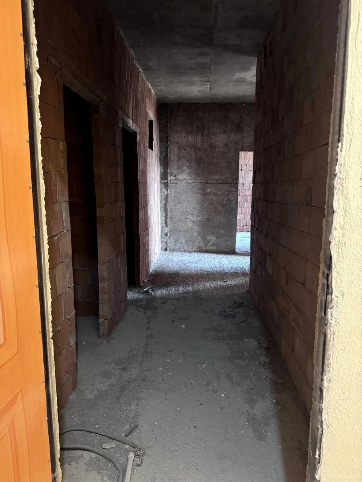 Satılır 3 otaqlı mənzil 99 m²