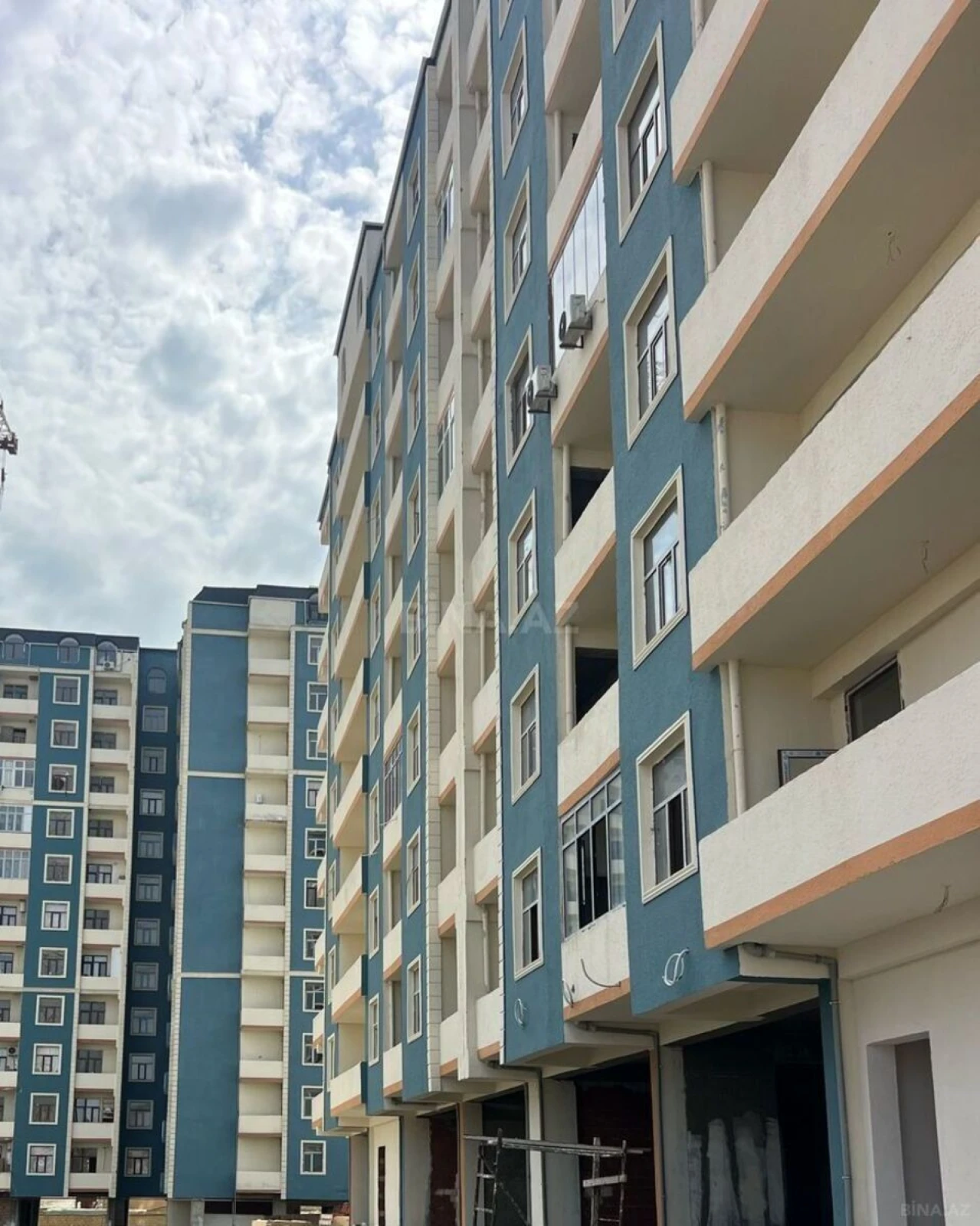 Satılır 3 otaqlı mənzil 99 m²