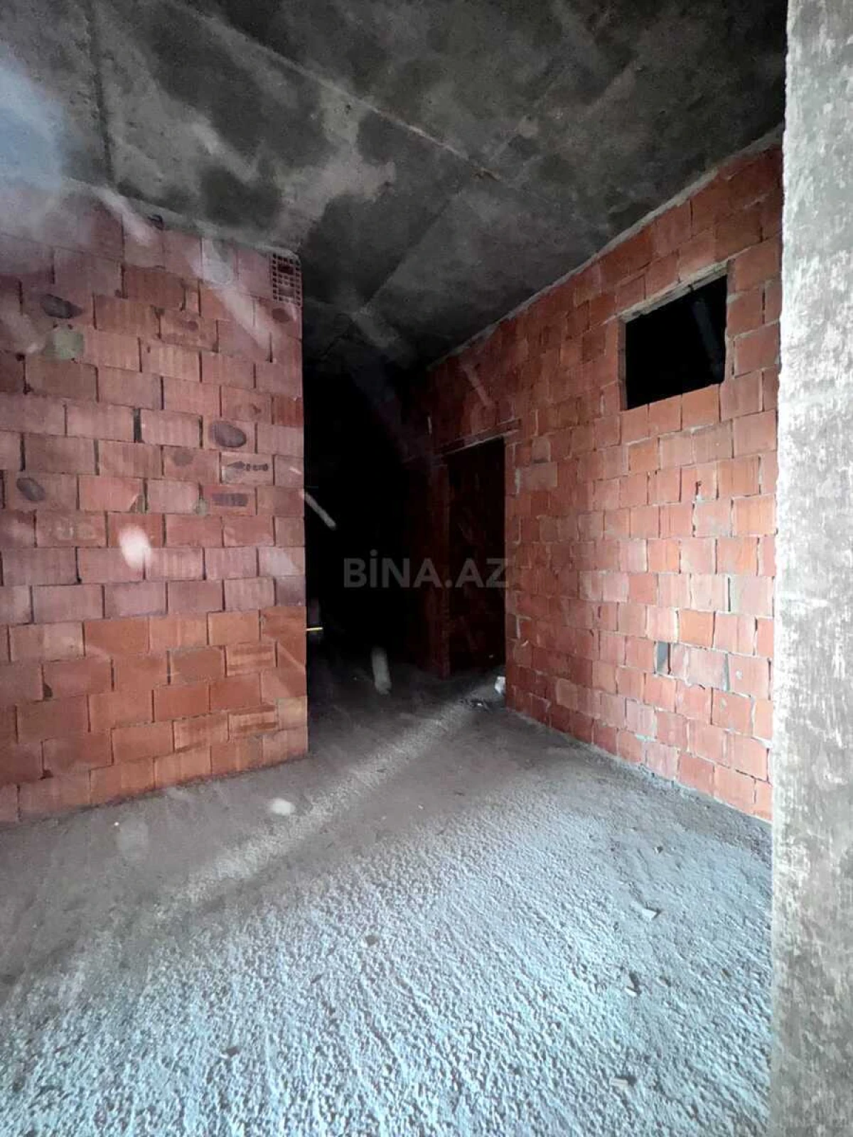 Satılır 3 otaqlı mənzil 99 m²