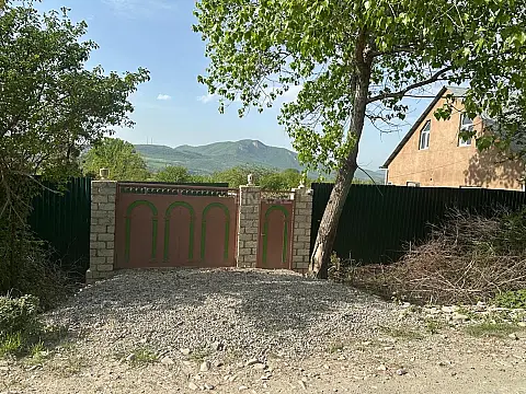 Satılır 4 otaqlı həyət evi 80 m²