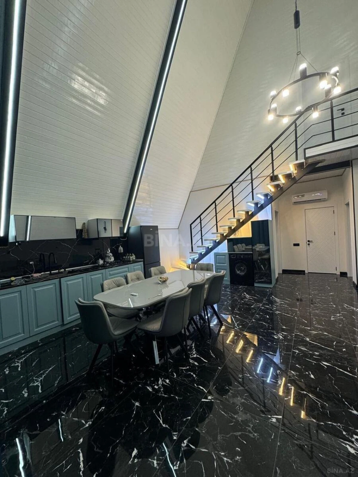 Kirayə verilir 4 otaqlı həyət evi 180 m²