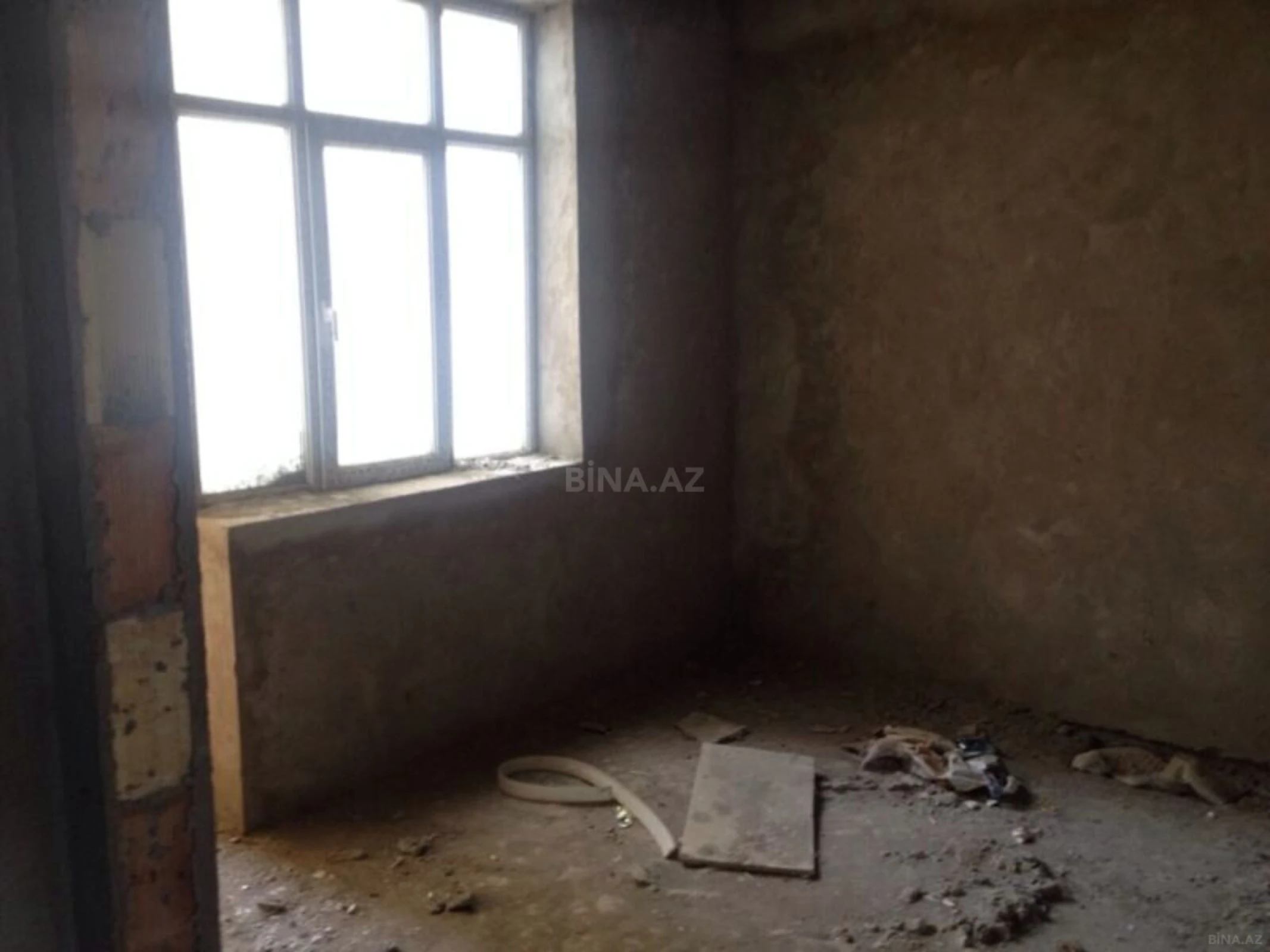 Satılır 3 otaqlı mənzil 146 m²