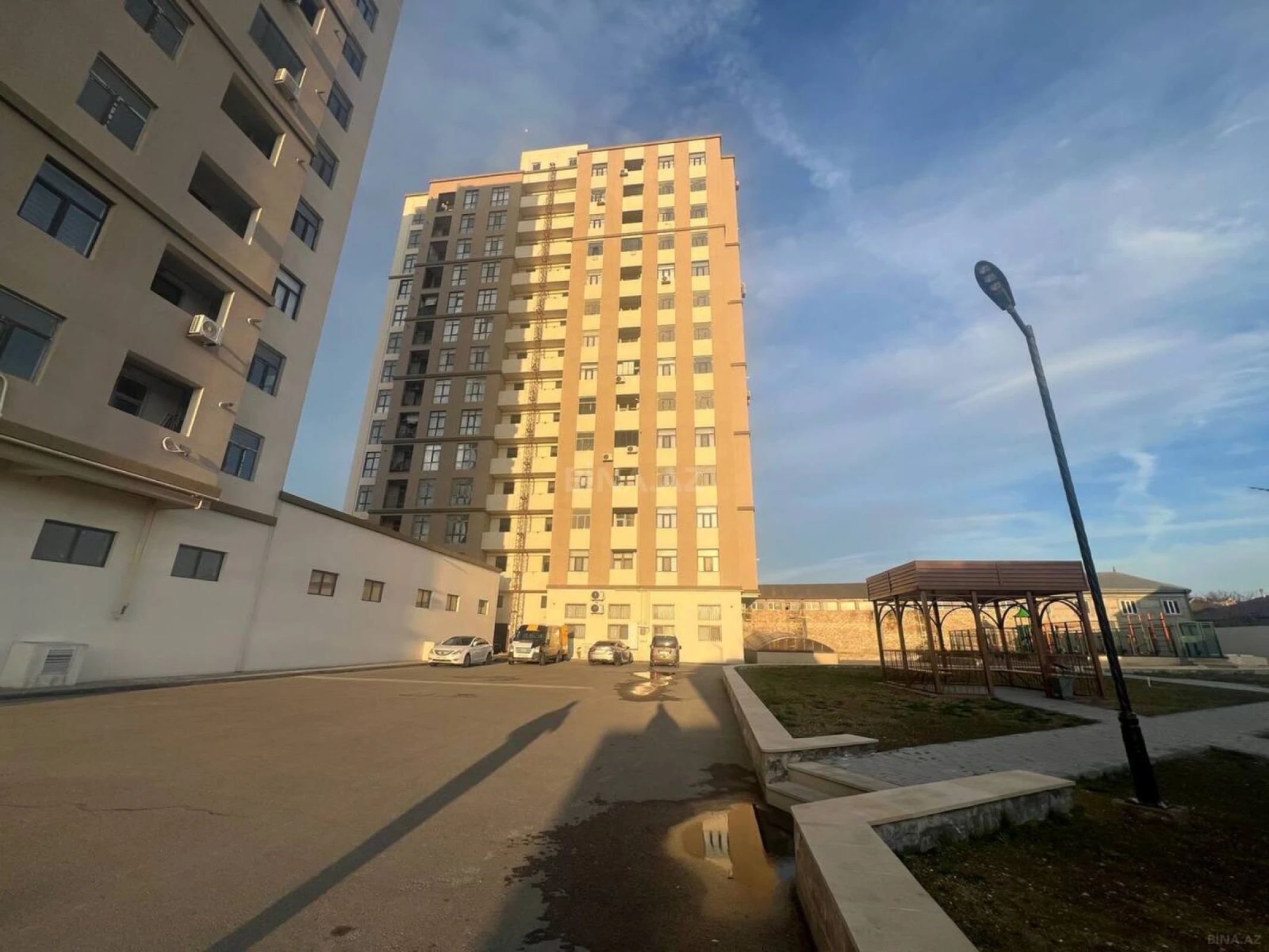 Satılır 2 otaqlı mənzil 51 m²