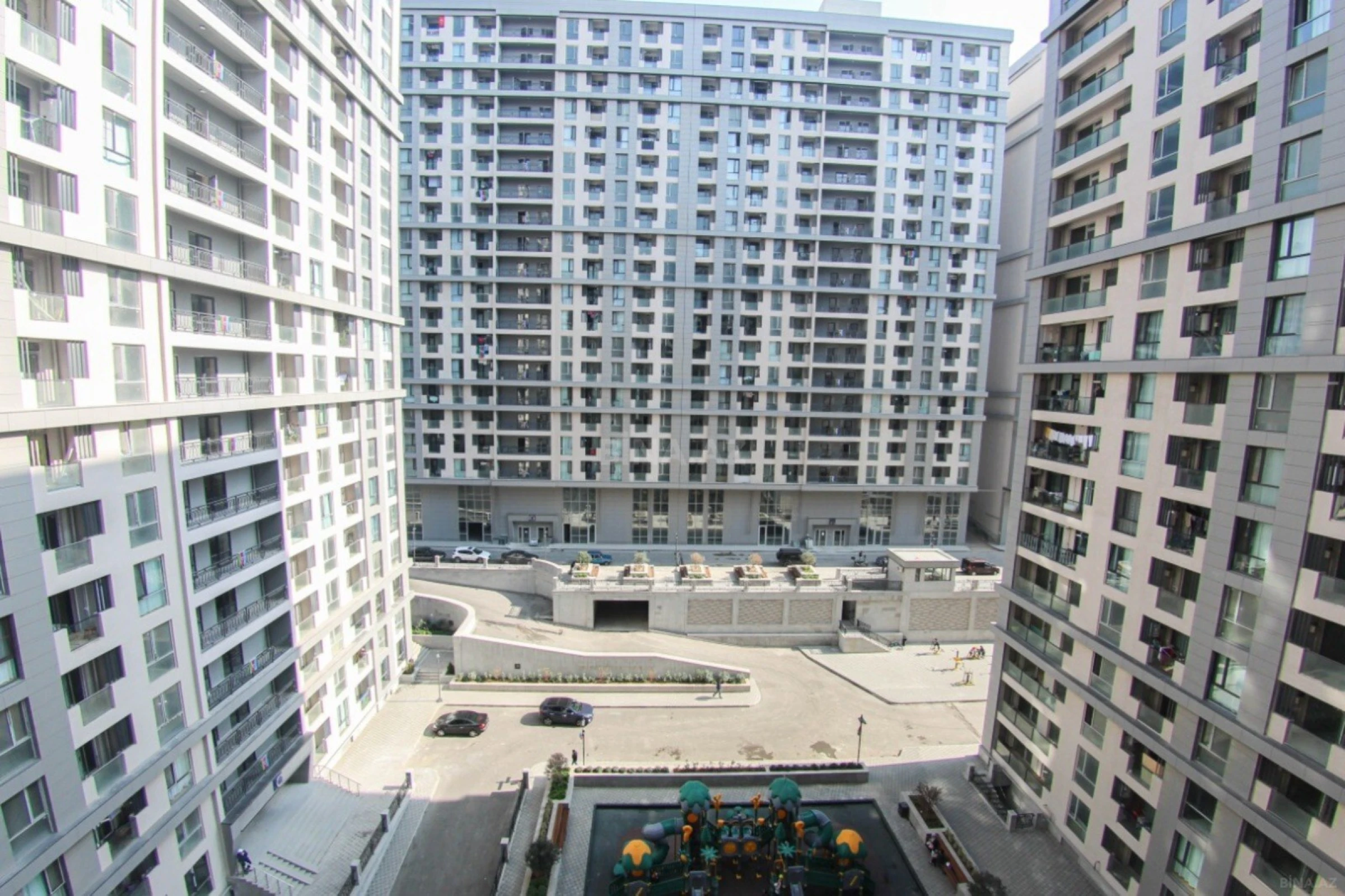 Satılır 3 otaqlı mənzil 100 m²