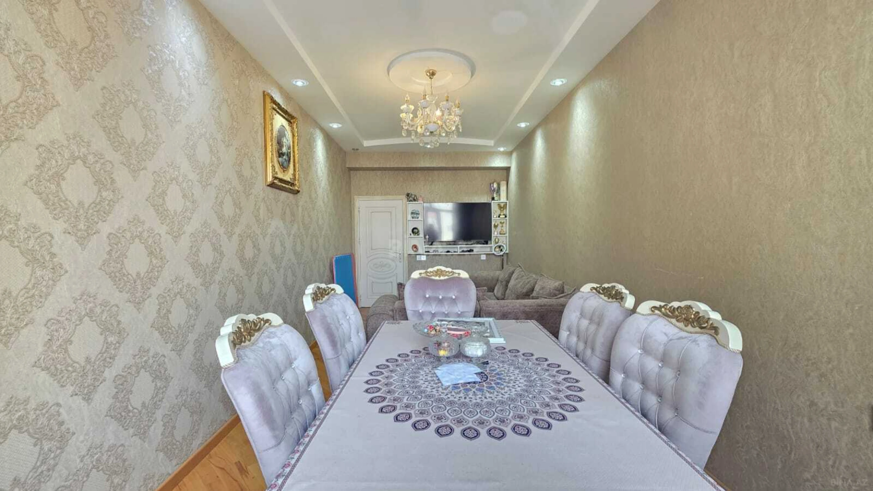 Satılır 3 otaqlı mənzil 130 m²