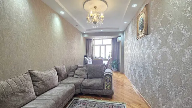 Satılır 3 otaqlı mənzil 130 m²
