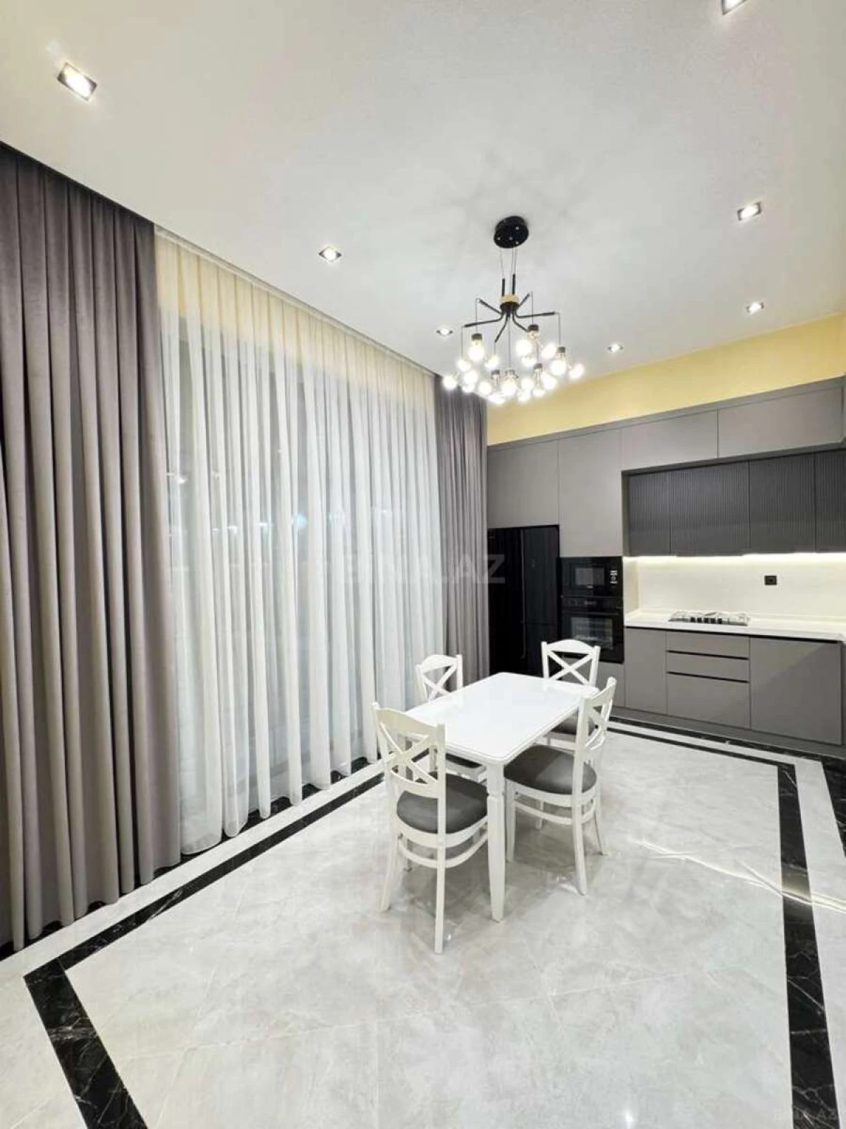 Satılır 4 otaqlı həyət evi 170 m²